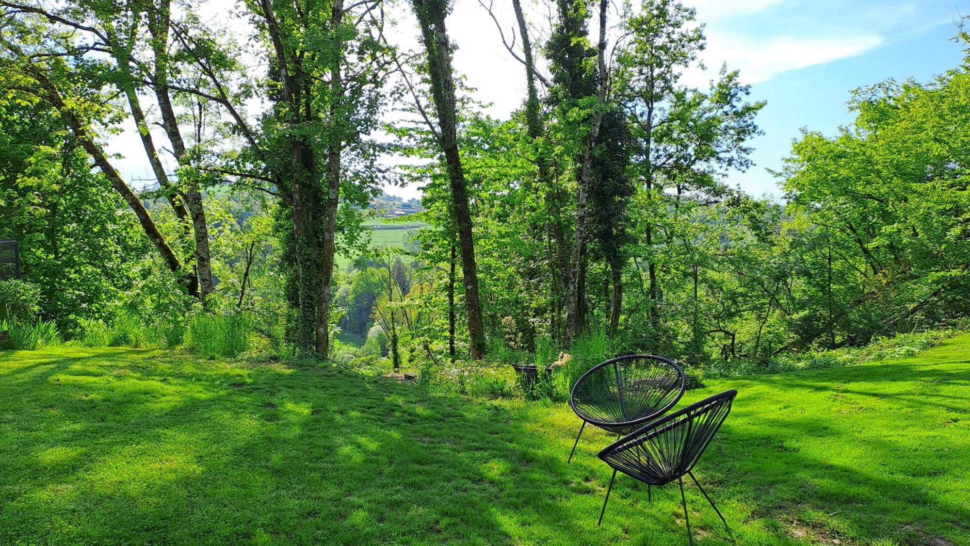 Logement Neuf A 2 Pas Du Lac La Bridoire Exterior photo